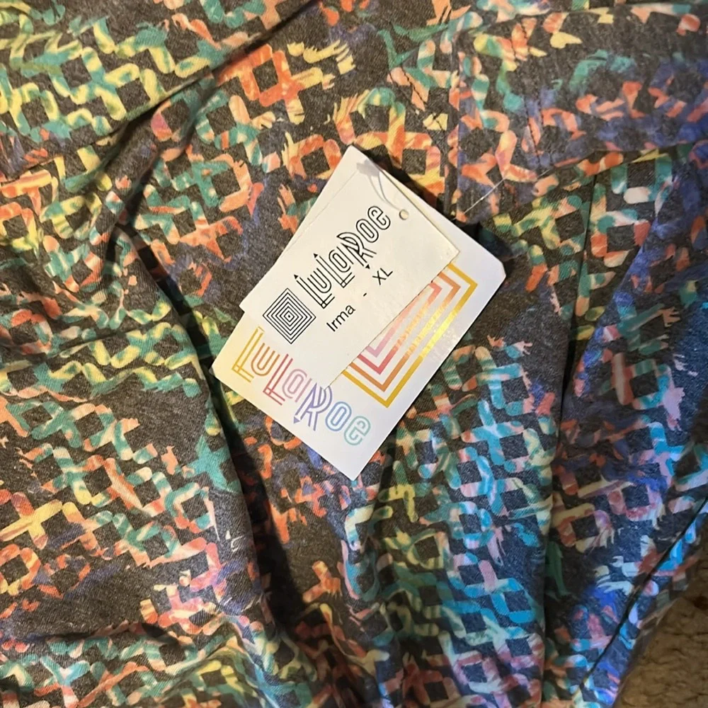 Lularoe Patterned Top and  Skirt - Picture 8 of 8